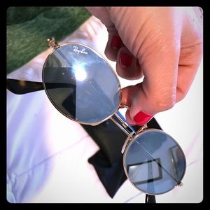 Ray ban Oval Flat mirrored sunglasses